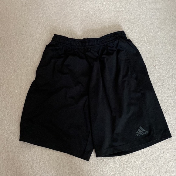 Adidas XXL Workout Shorts USED - Picture 4 of 6